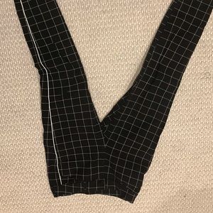 Checkered Cropped Pants